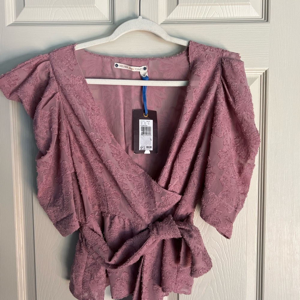 💰⬇️ CLOSET CLEAROUT Elegant Pink Lace Wrap Top
